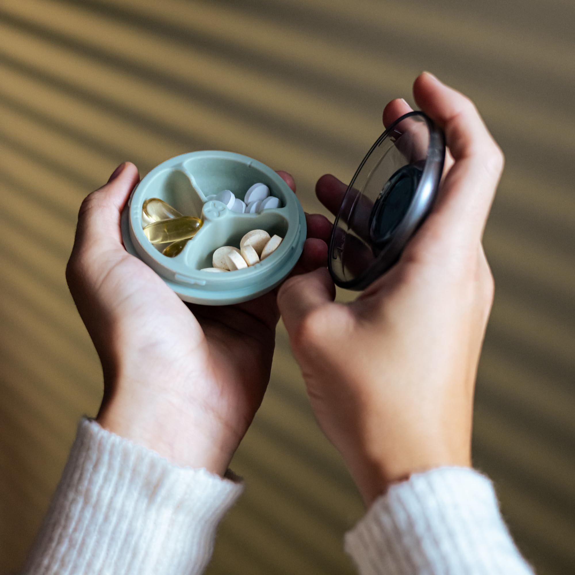 PROMiXX Core Vitamin & Supplement Case - Pillbox